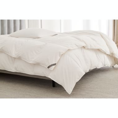 The Threadery&trade; Medium Warmth Down Alternative King Comforter. View a larger version of this product image.