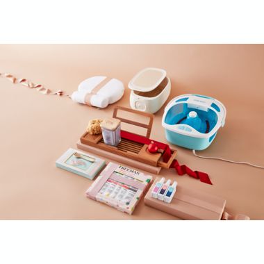 Haven&trade; Neck &amp; Shoulder Support Bath Pillow in White. View a larger version of this product image.