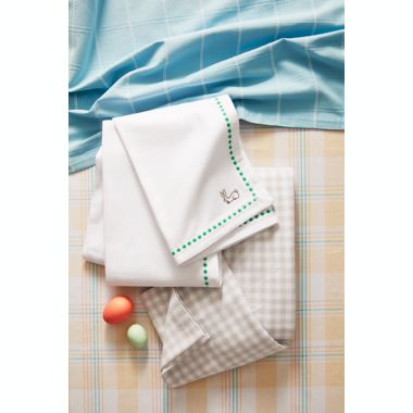 Everhome&trade; Easter Gingham 52-Inch x 70-Inch Oblong Tablecloth in Nimbus Cloud. View a larger version of this product image.