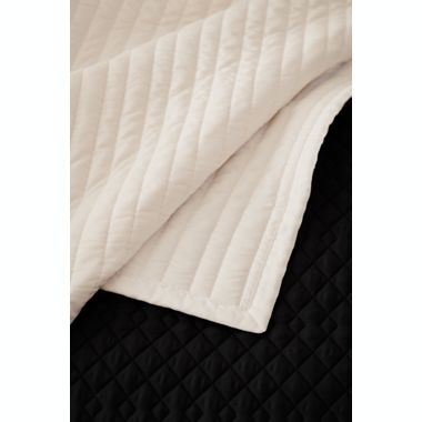 The Threadery&trade; Silk Stretch 3-Piece King Quilt Set in Vanilla. View a larger version of this product image.