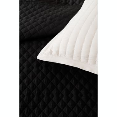 The Threadery&trade; Silk Stretch 3-Piece King Quilt Set in Vanilla. View a larger version of this product image.