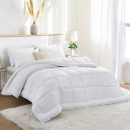 Unikome All Season Jacquard Quilted Down Alternative Comforter with Duvet Tabs in White, Full/Queen