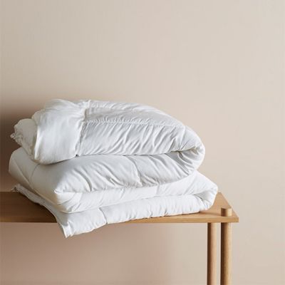 ettitude CleanBamboo(TM) Down Alternative Comforter - Lightweight, Hypoallergenic & Vegan