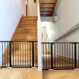 Stock Preferred Large Baby Gate with Swing Door For Doorway Stairs in Black