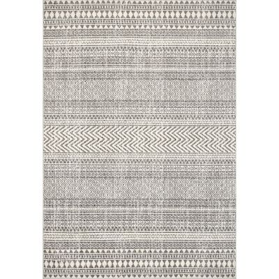 nuLOOM Catherina Transitional Geometric Area Rug