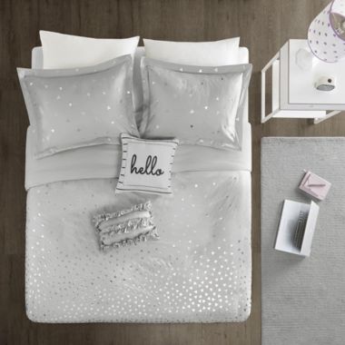 Intelligent Design 100% Polyester Metallic Printed Duvet Cover Set, Grey/Silver. View a larger version of this product image.