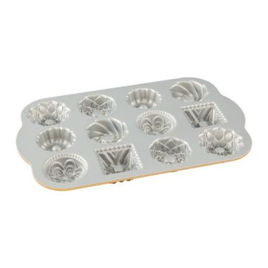 Nordic Ware Nonstick Aluminum Bundt Cake Pan. View a larger version of this product image.