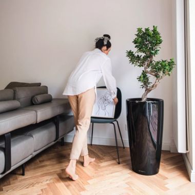 Lechuza USA 30" Black Rondo Planter with Water Reservoir. View a larger version of this product image.