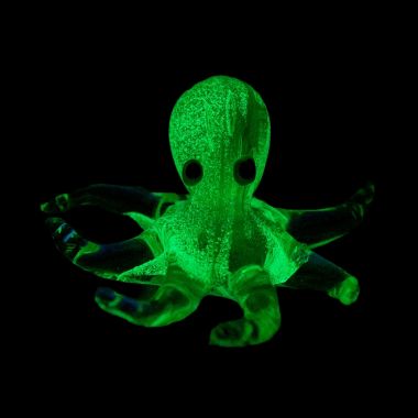 Beachcombers Glowing Glow in the Dark Octopus Glass Art Figurine 6 Inch. View a larger version of this product image.