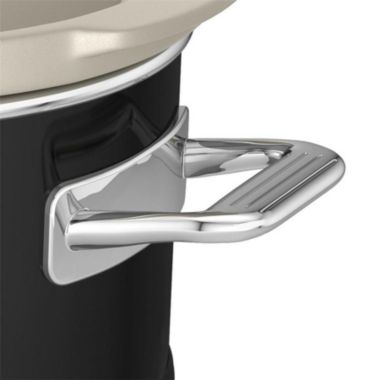 Swan 3.5L Retro Slow Cooker Black. View a larger version of this product image.