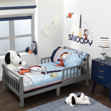Bedtime Originals Astronaut Snoopy 5-Piece Navy/Blue Space Toddler Bedding Set. View a larger version of this product image.