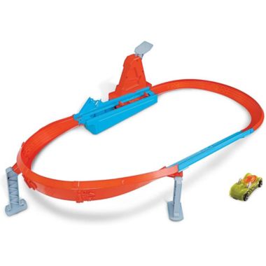 Hot Wheels Rapid Raceway Champion Play Set. View a larger version of this product image.