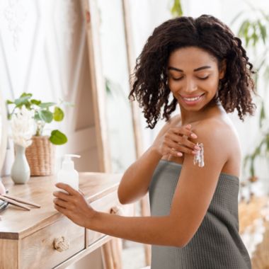 PiccoCasa Soft Cotton 2 Piece Bath Towel for Bathroom, Waffle Weave 100% Cotton Soft and Highly Absorbent Bath Towels Washcloths Quick Dry Shower Towels, 27"X54" Coffee Color. View a larger version of this product image.