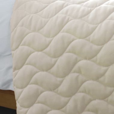Blancho Bedding Sea Waves 3PC Vermicelli-Quilted Striped Quilt Set. View a larger version of this product image.