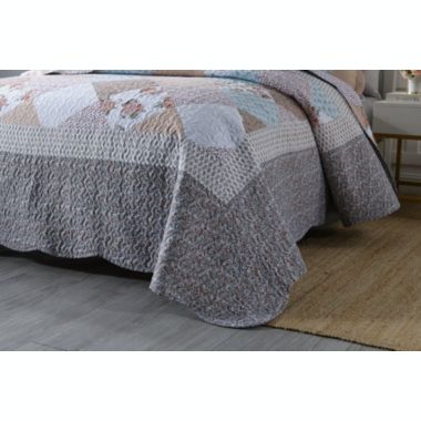 MarCielo 3 Piece Quilted Bedspread Quilt Set Lightweight Bedspread. View a larger version of this product image.