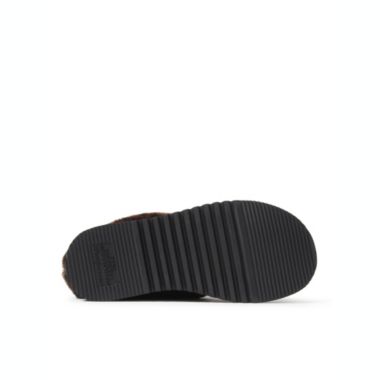 Dearfoams Women's Chloe Soft Knit Clog Slippers. View a larger version of this product image.