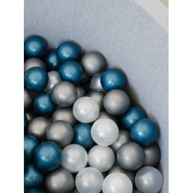 Boomboleo Foam Ball Pit with 200 Balls Metallic Star. View a larger version of this product image.