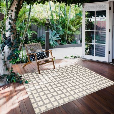 Chaudhary Living 4' x 5.5' Gray and Cream Checkered Rectangular Outdoor Area Throw Rug. View a larger version of this product image.