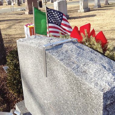 Roventeur Headstone Wreath Hanger. View a larger version of this product image.