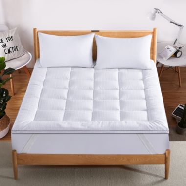 Unikome Grid Jacquard Down Alternative Mattress Topper in White, Full. View a larger version of this product image.