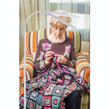 Daylight DuoLamp Floor - UN1530 - LED - 4 Step Dimmer - 2,090 LUX at 12 inches. View a larger version of this product image.