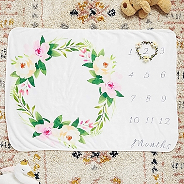 Farmlyn Creek Baby Growth Blanket with Small Wreath for Monthly Milestones (40 x 27.5 in) White. View a larger version of this product image.