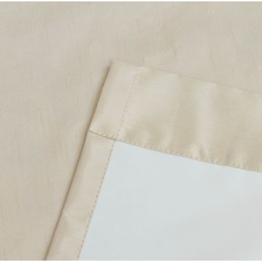 Lyndale Décor Aberdeen Blackout Curtain. View a larger version of this product image.