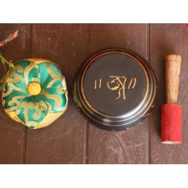 Cottage Handicraft, The Black Coloured Singing Bowl, Small with free Elephant Gift. View a larger version of this product image.