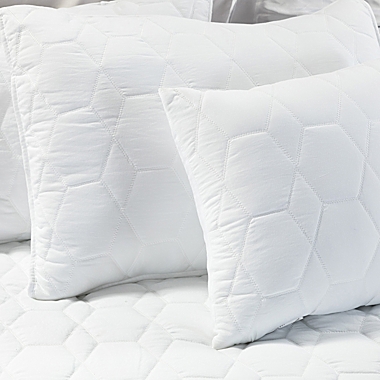 Karat Home Jeanne 6 Piece Honeycomb Quilt Set in White (Daybed). View a larger version of this product image.