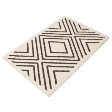 Chaudhary Living 7.75' x 10' Off White and Gray Moroccan Rectangular Shag Area Throw Rug. View a larger version of this product image.