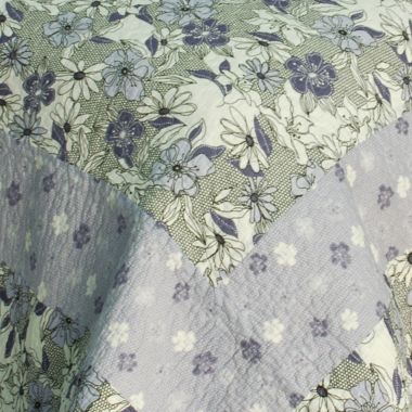 Blancho Bedding Noble Garden Cotton 3PC Vermicelli-Quilted Patchwork Quilt Set (Full/Queen Size). View a larger version of this product image.