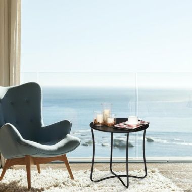 SalonMore Metal Portable Accent Side Table in Black. View a larger version of this product image.