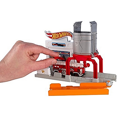 Hot Wheels Blaze Blast Playset. View a larger version of this product image.