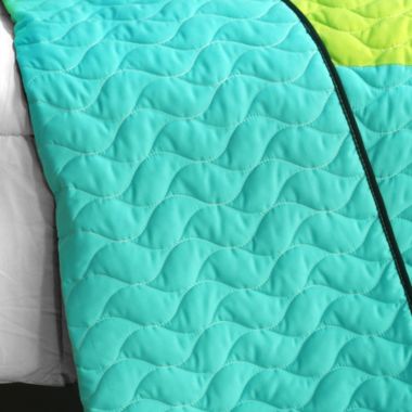 Blancho Bedding Sky Lantern 3PC Vermicelli - Quilted Patchwork Quilt Set (Full/Queen Size). View a larger version of this product image.