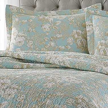 Slickblue Full / Queen 3-Piece Cotton Quilt Set in Seafoam Blue Beige Floral Pattern. View a larger version of this product image.