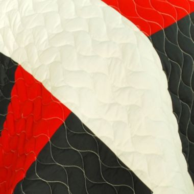 Blancho Bedding Time and Tide 3PC Vermicelli-Quilted Patchwork Quilt Set (Full/Queen Size). View a larger version of this product image.