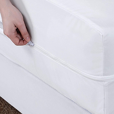 Guardmax Zippered Polyester Mattress Protector. View a larger version of this product image.
