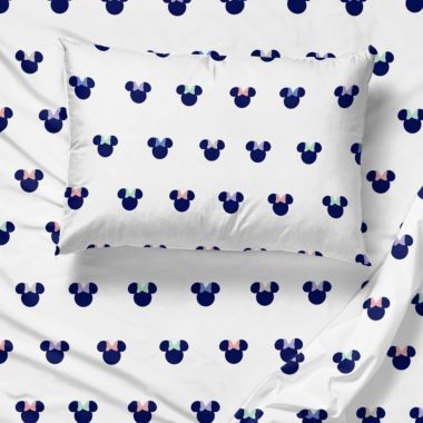 Saturday Park Disney Minnie Mouse Dreaming of Dots 100% Organic Cotton Sheet Set. View a larger version of this product image.