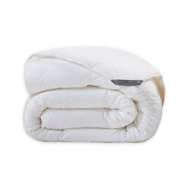 The Threadery&trade; Medium Warmth Down Alternative Full/Queen Comforter. View a larger version of this product image.